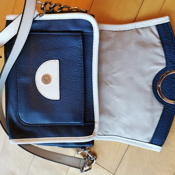 Michael Kors crossbody bag - Picture 5 of 6